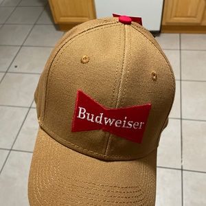 budweiser hat